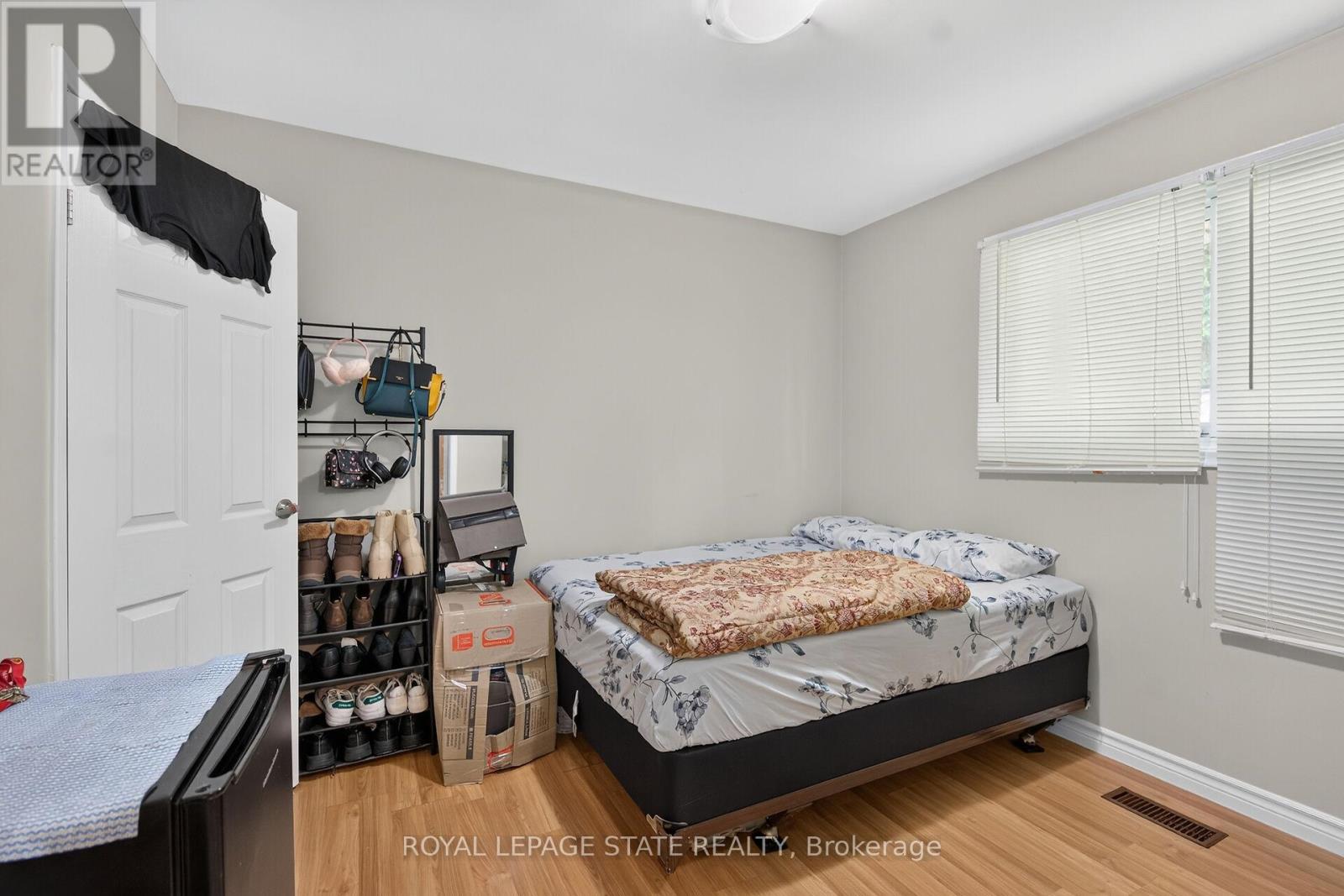 27 AINSLIE AVENUE - 13