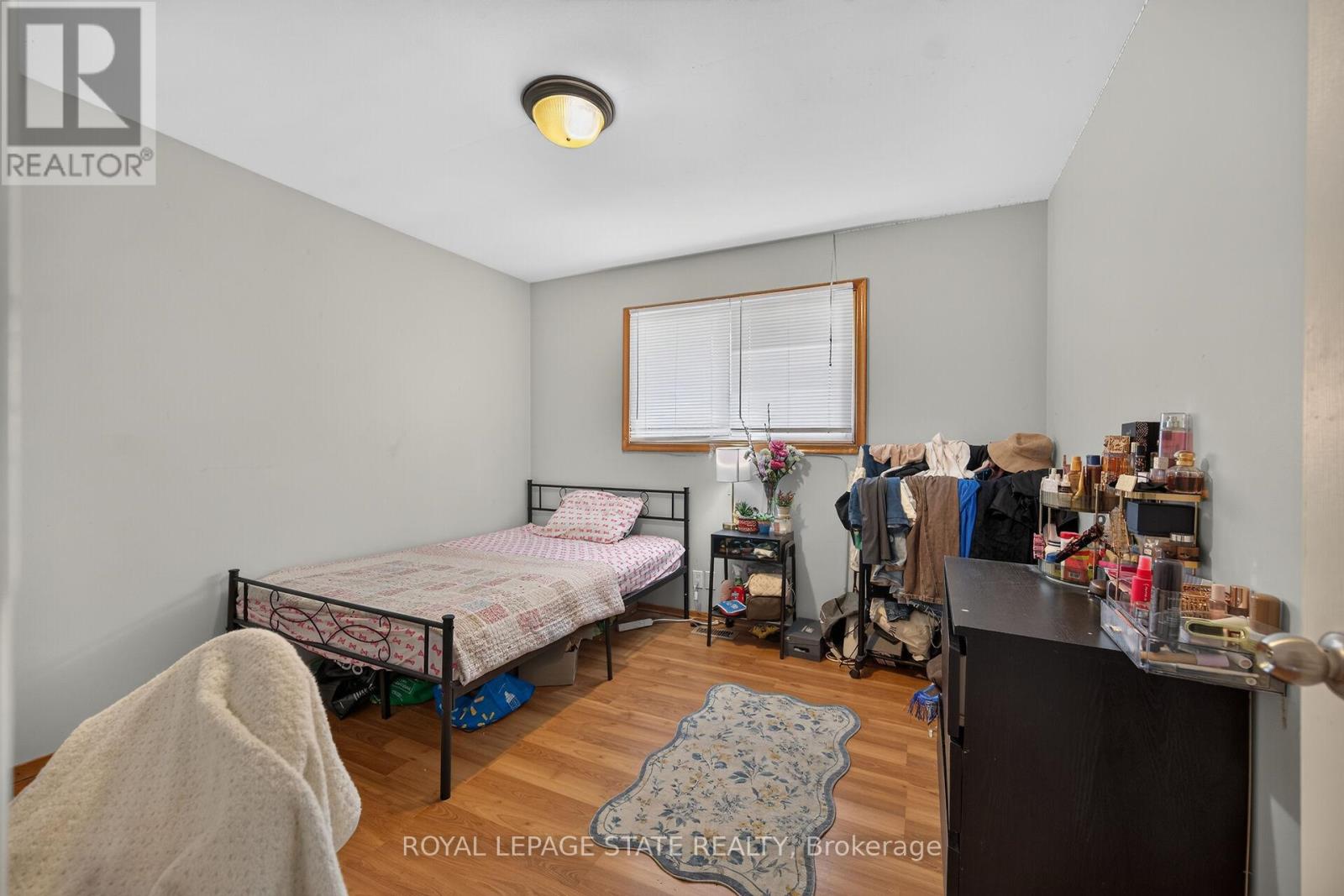 27 AINSLIE AVENUE - 19