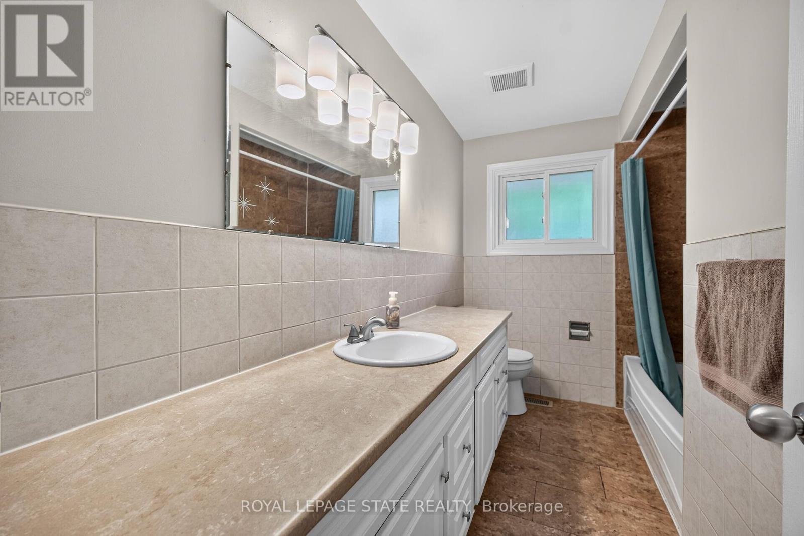 27 AINSLIE AVENUE - 23