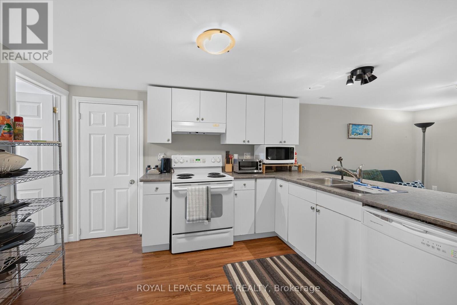 27 AINSLIE AVENUE - 28