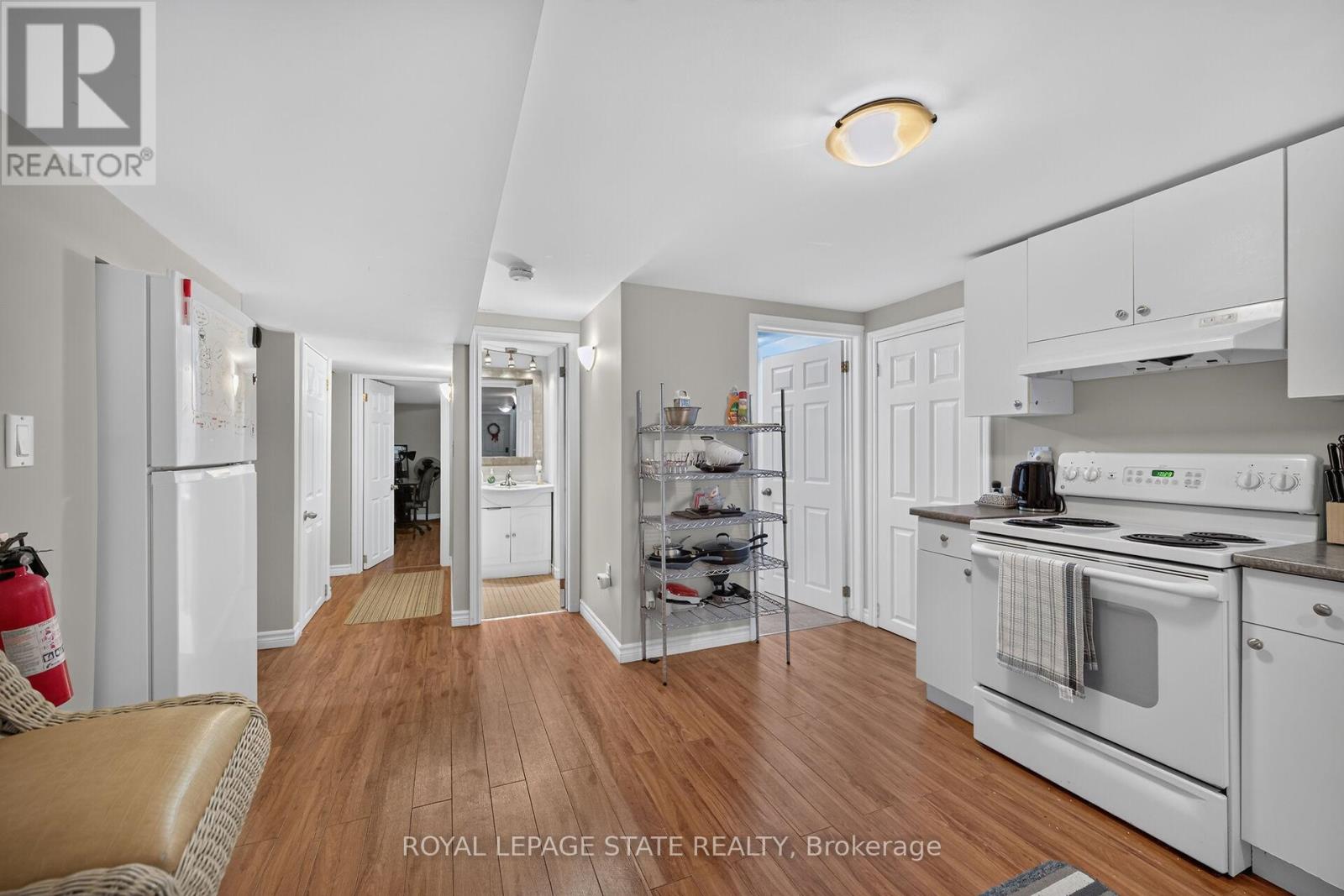 27 AINSLIE AVENUE - 31