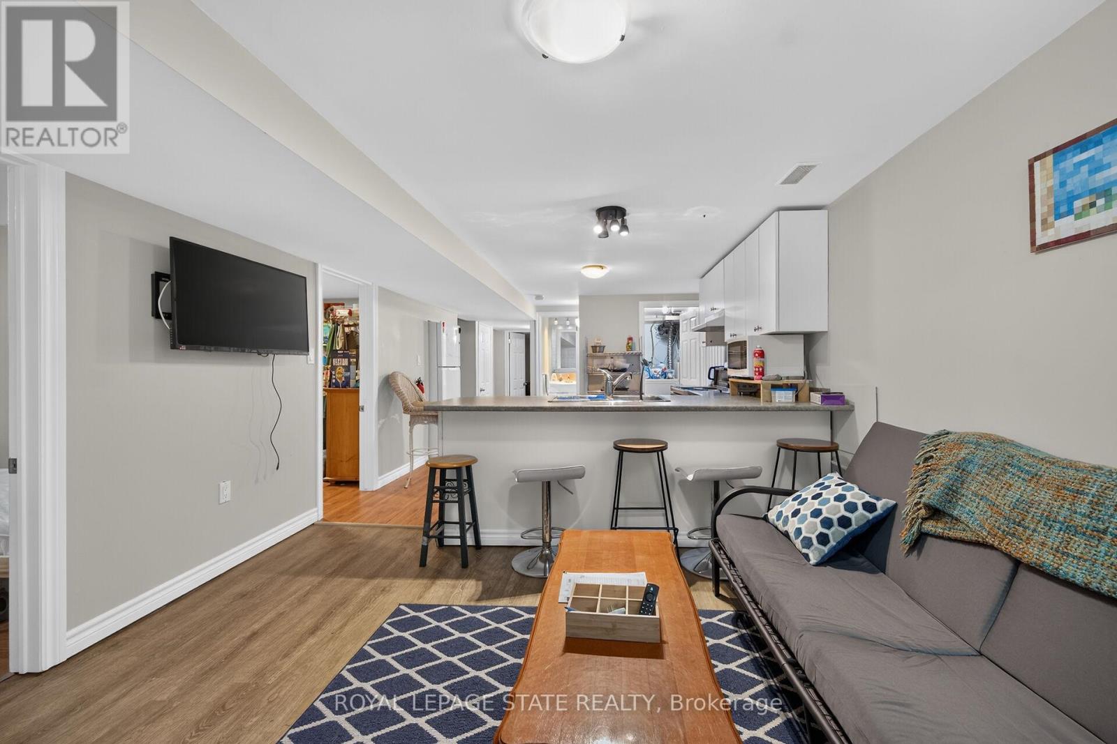 27 AINSLIE AVENUE - 34