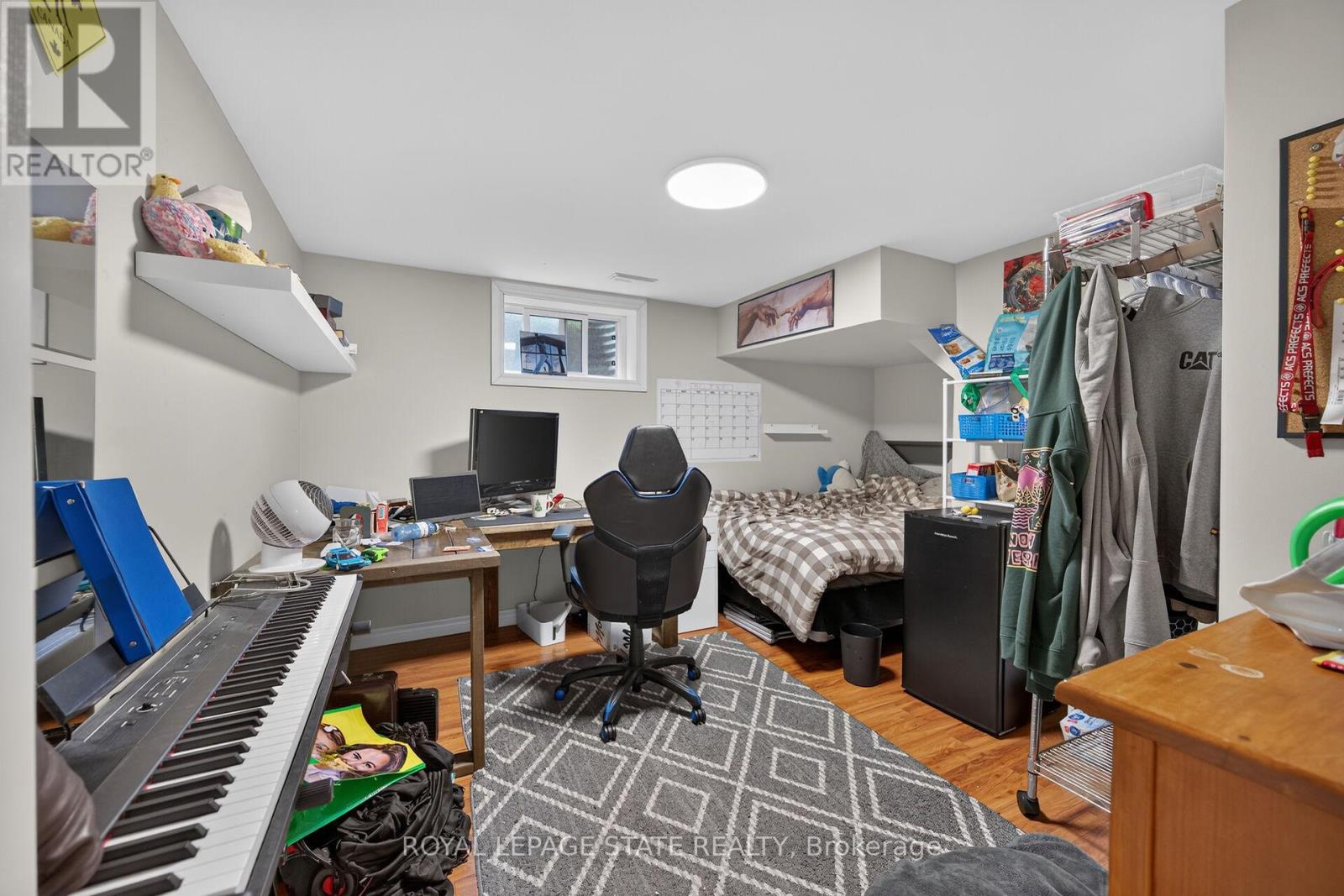 27 AINSLIE AVENUE - 36