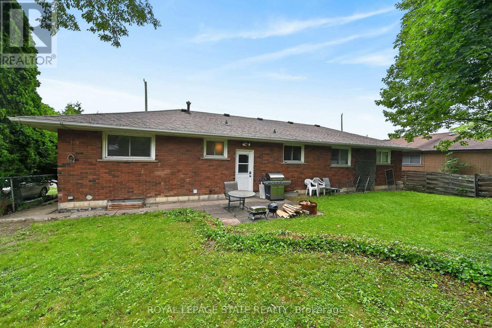 27 AINSLIE AVENUE - 45