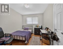 Bathroom - 27 Ainslie Avenue, Hamilton, ON L8S2J5 Photo 12