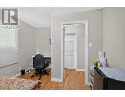 Bedroom - 27 Ainslie Avenue, Hamilton, ON L8S2J5 Photo 14