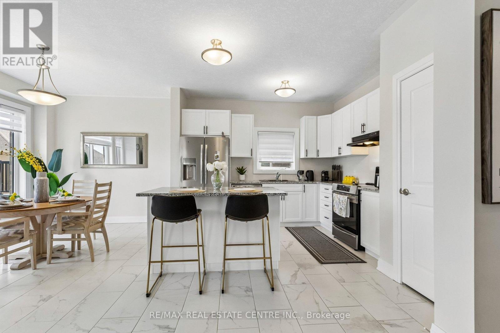 294 CHOKECHERRY CRESCENT - 23