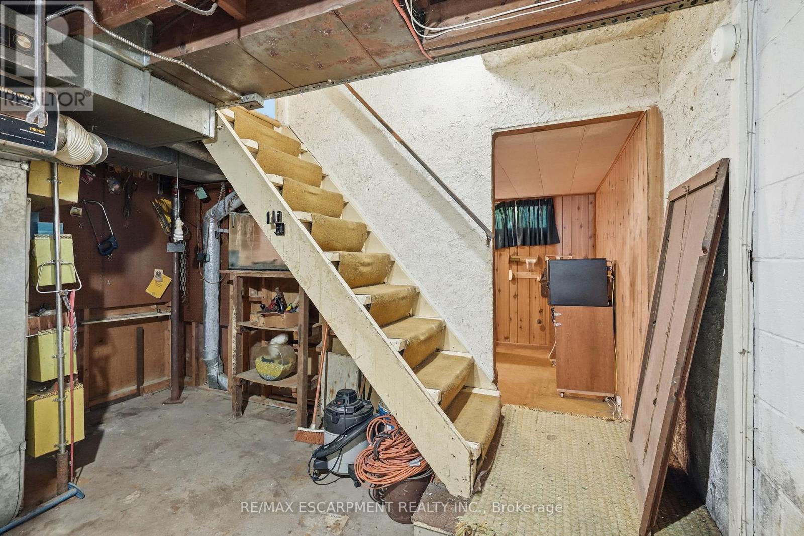 34 EATON PLACE - 26