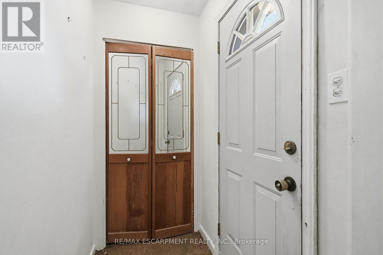 34 EATON PLACE - 3