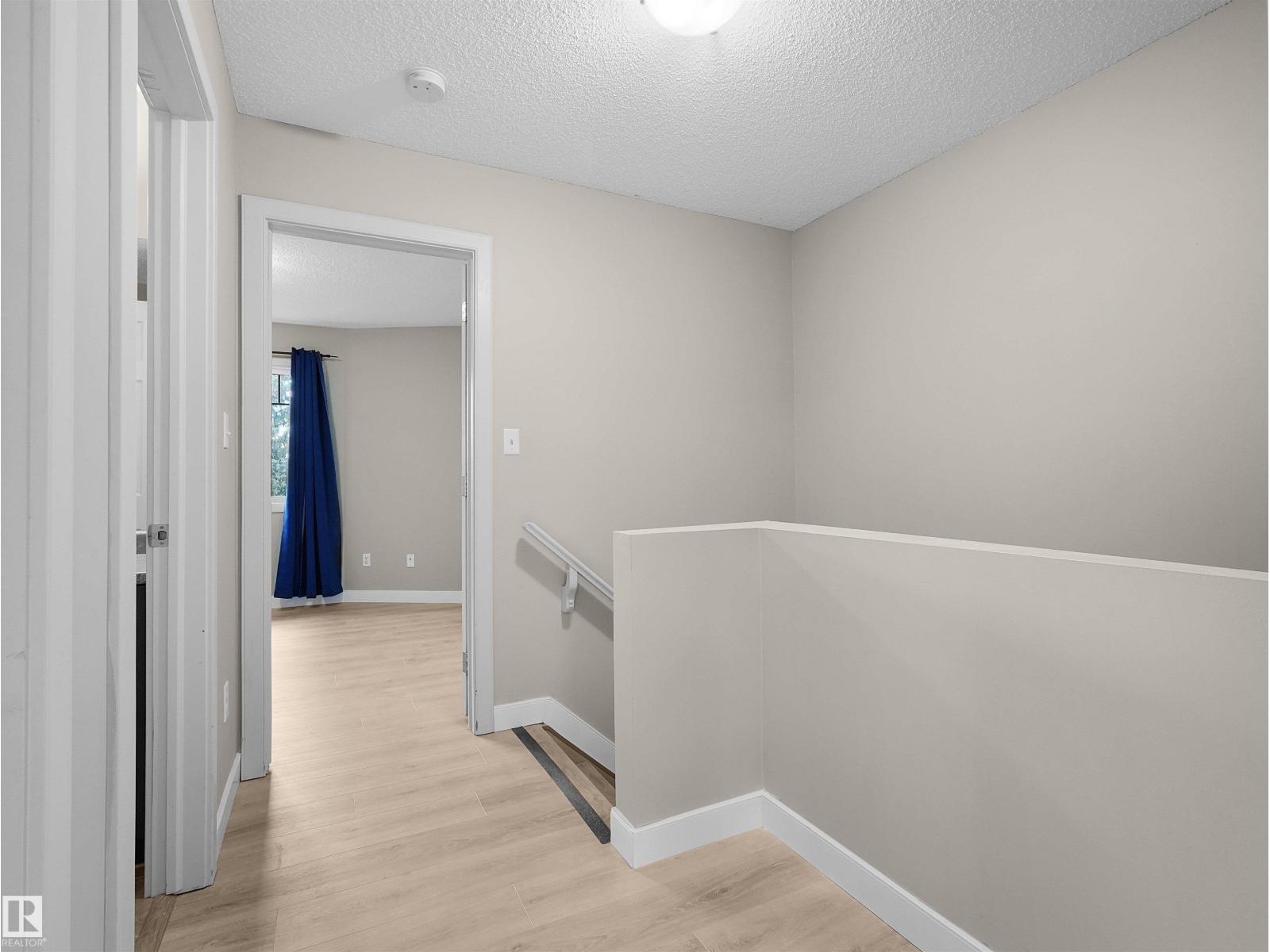 #17 6032 38 AV NW - 15