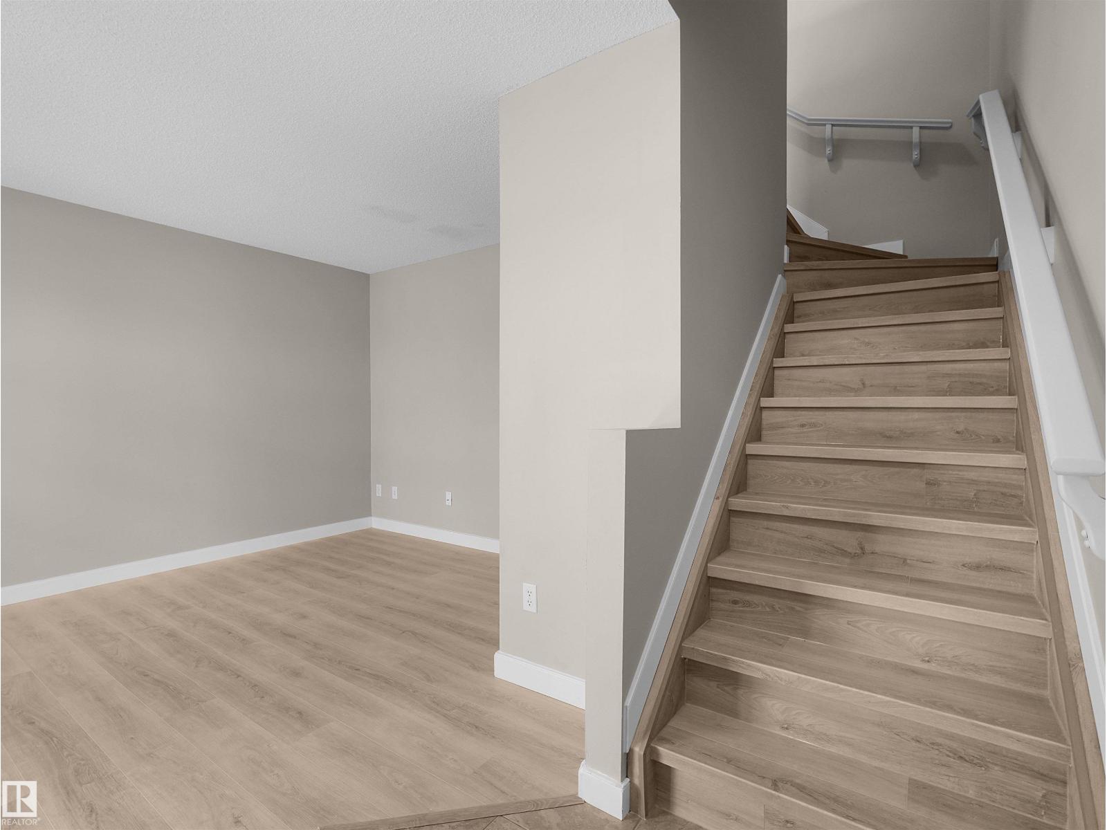 #17 6032 38 AV NW - 5
