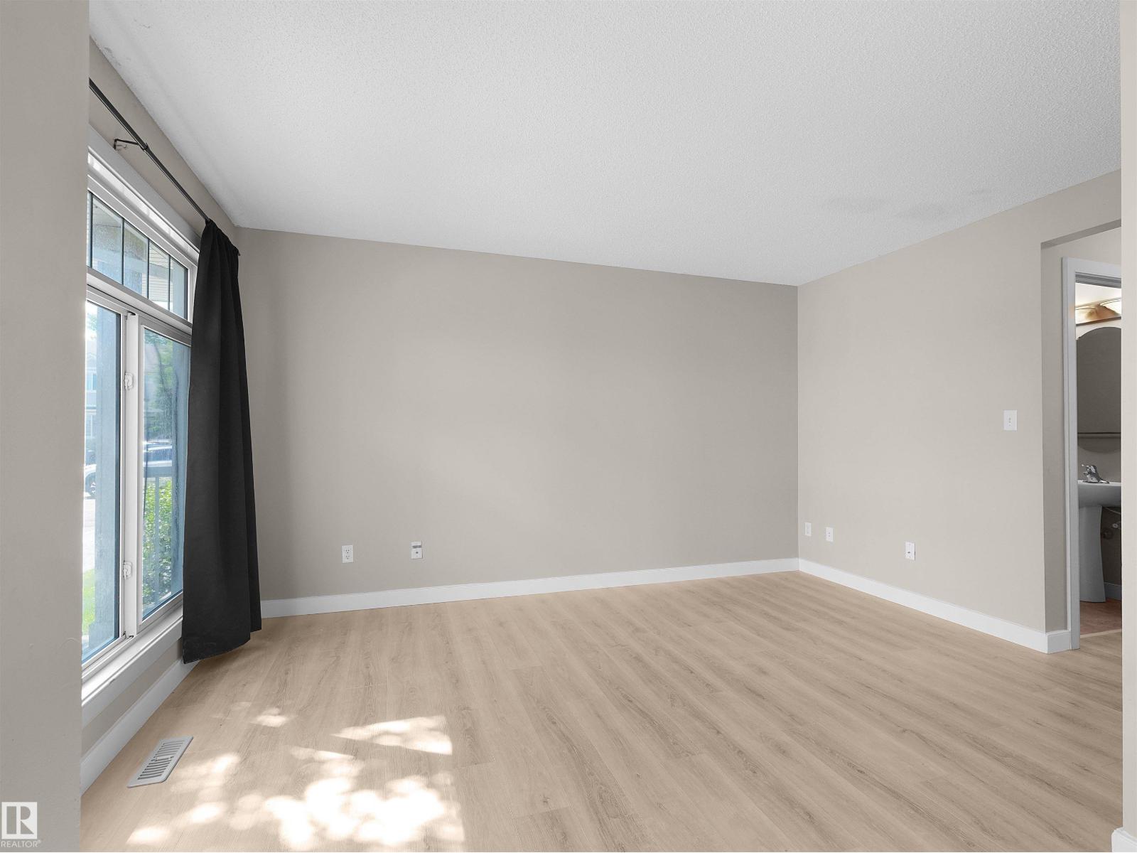 #17 6032 38 AV NW - 6