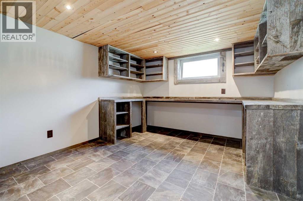 1124 James Avenue - 35