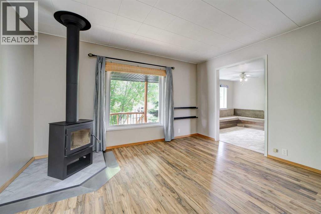 1124 James Avenue - 11