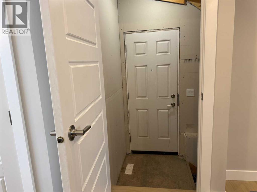 399 Sora Boulevard SE - 44