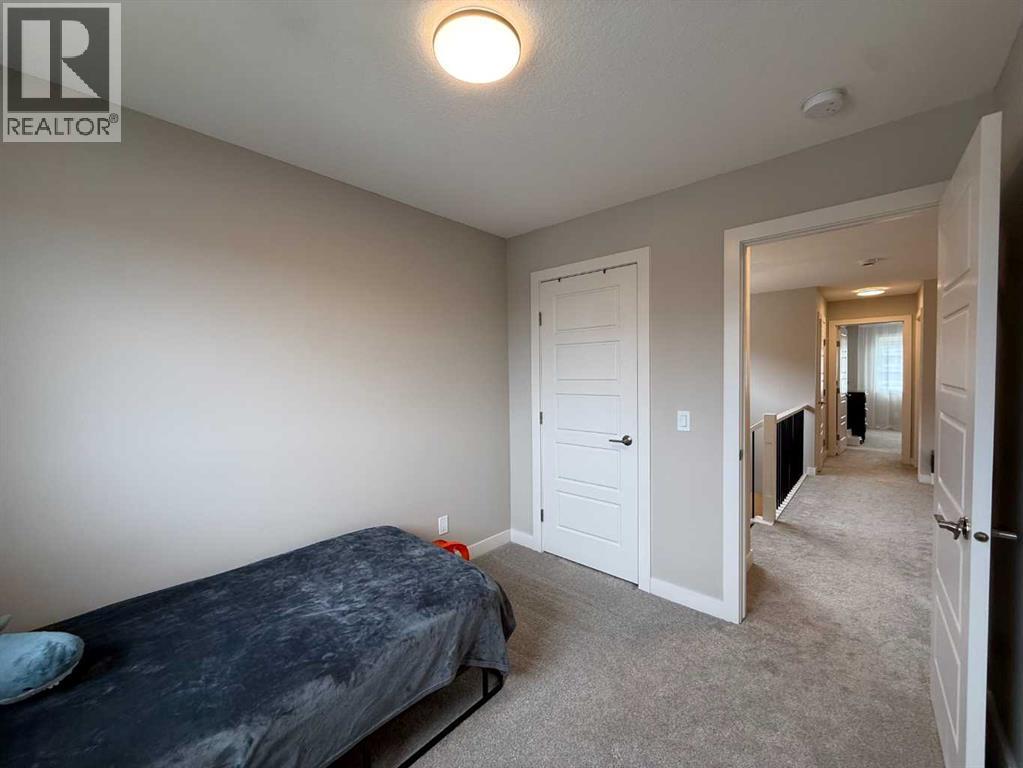 399 Sora Boulevard SE - 33