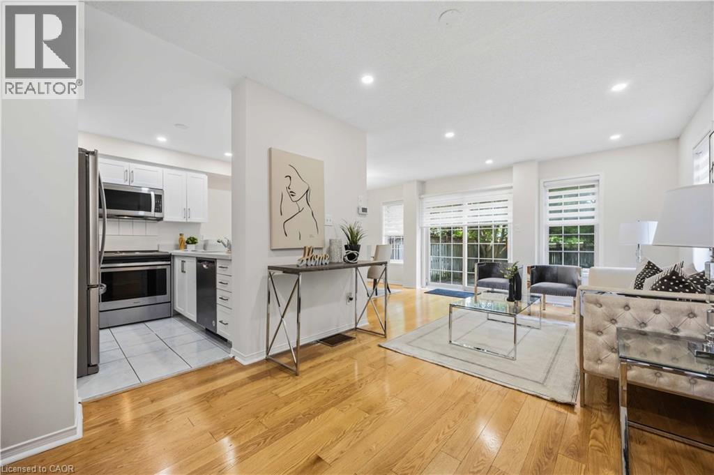 137 STOKELY Crescent - 10