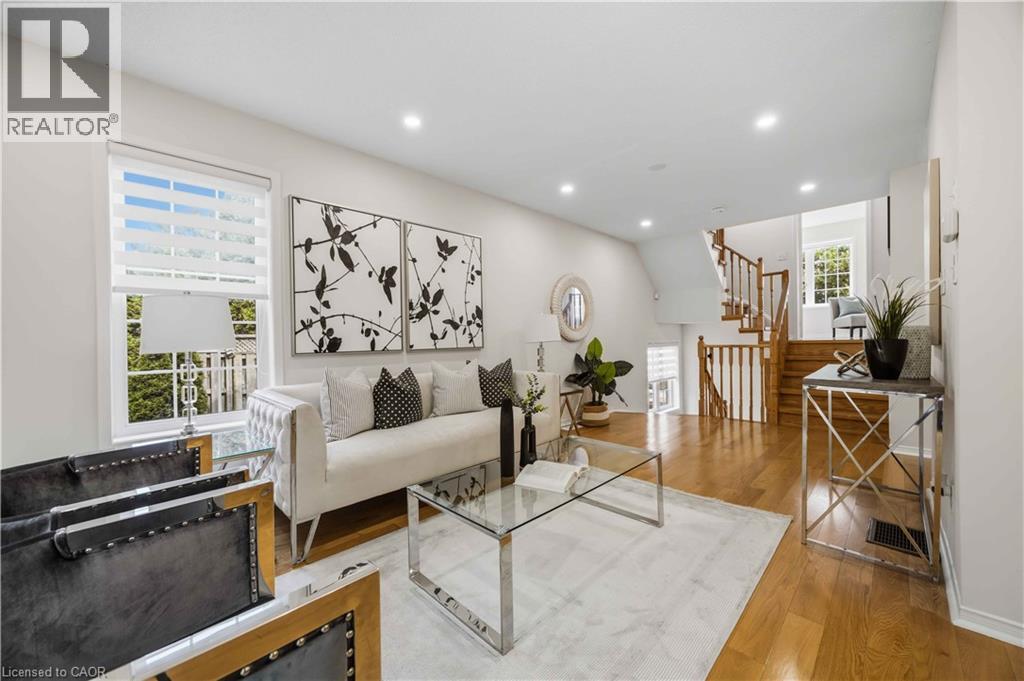 137 STOKELY Crescent - 13
