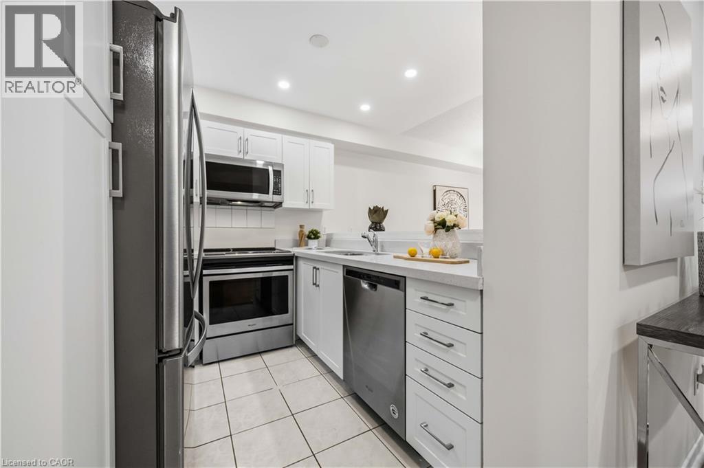 137 STOKELY Crescent - Image 24