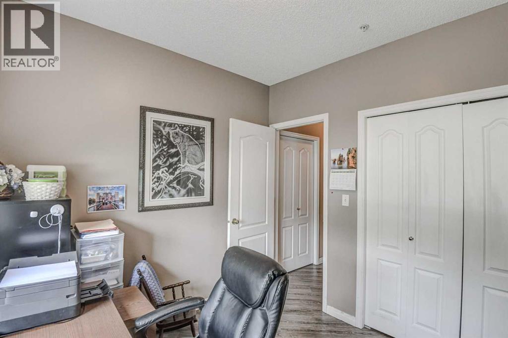 #114 78 Prestwick Gardens SE - 24