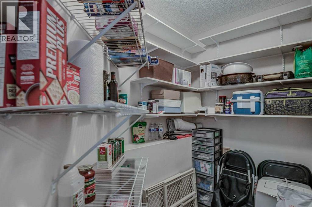 #114 78 Prestwick Gardens SE - 25