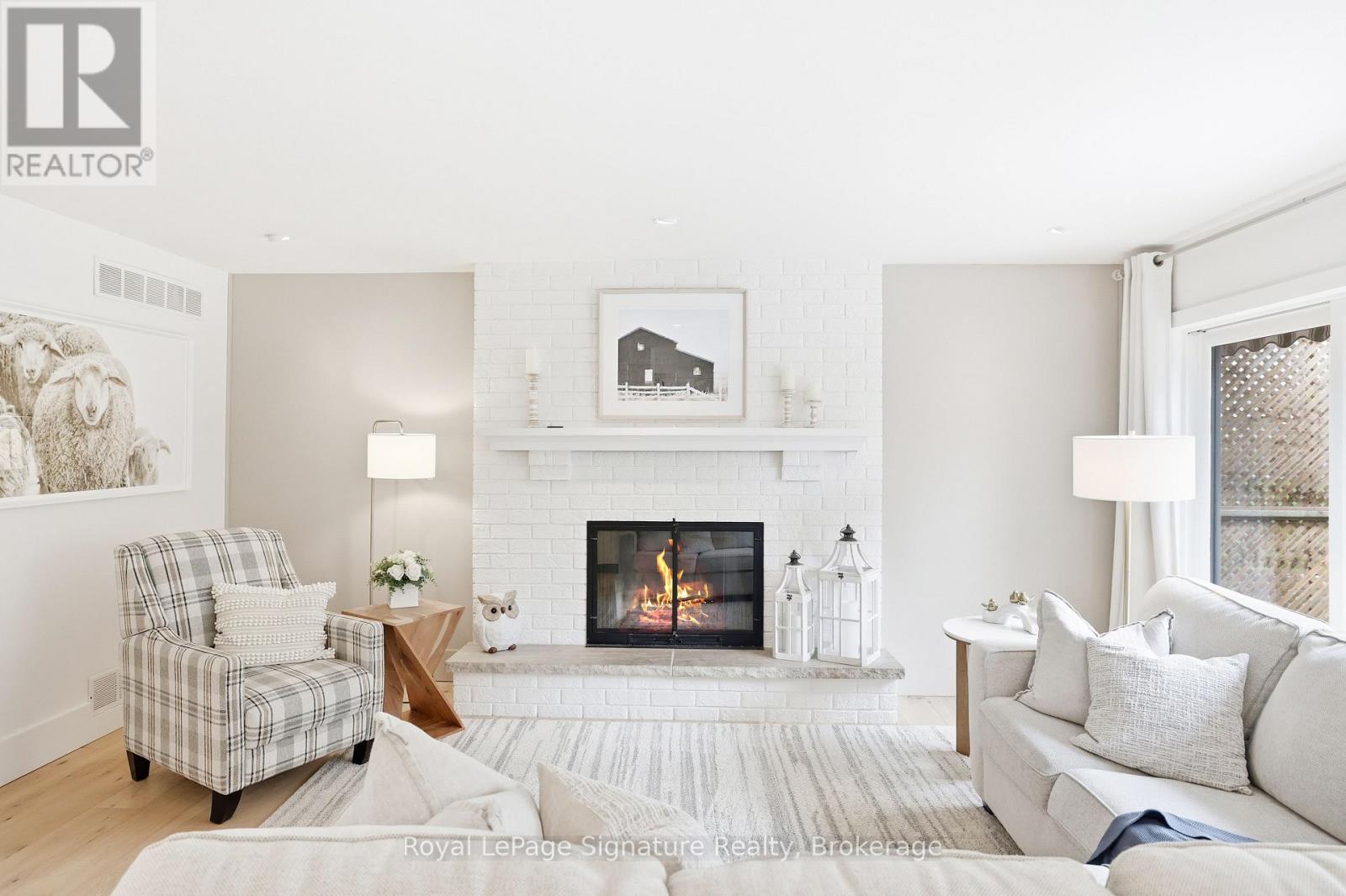98 MOORE CRESCENT - 5