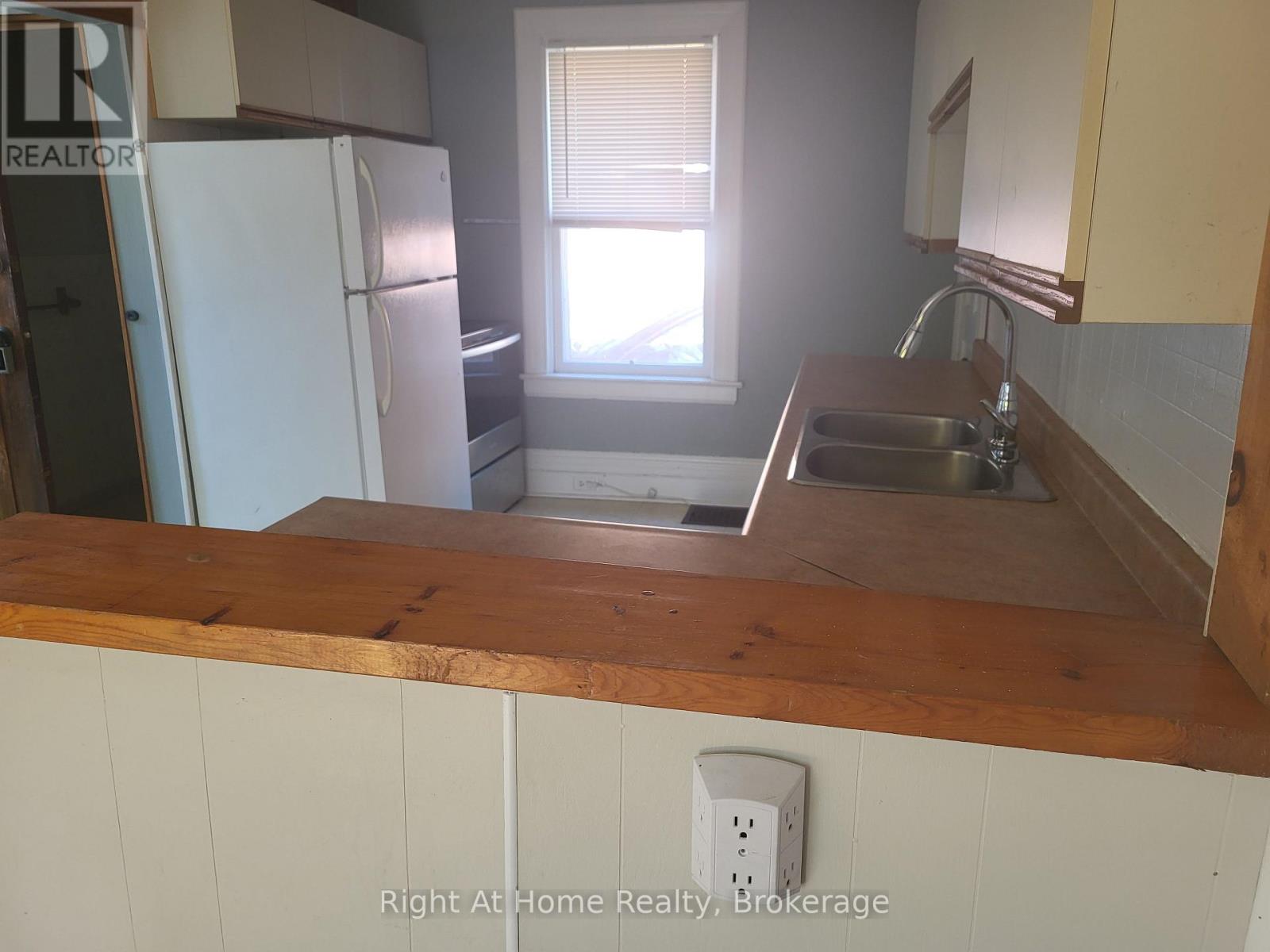 12 MERCER STREET - 12
