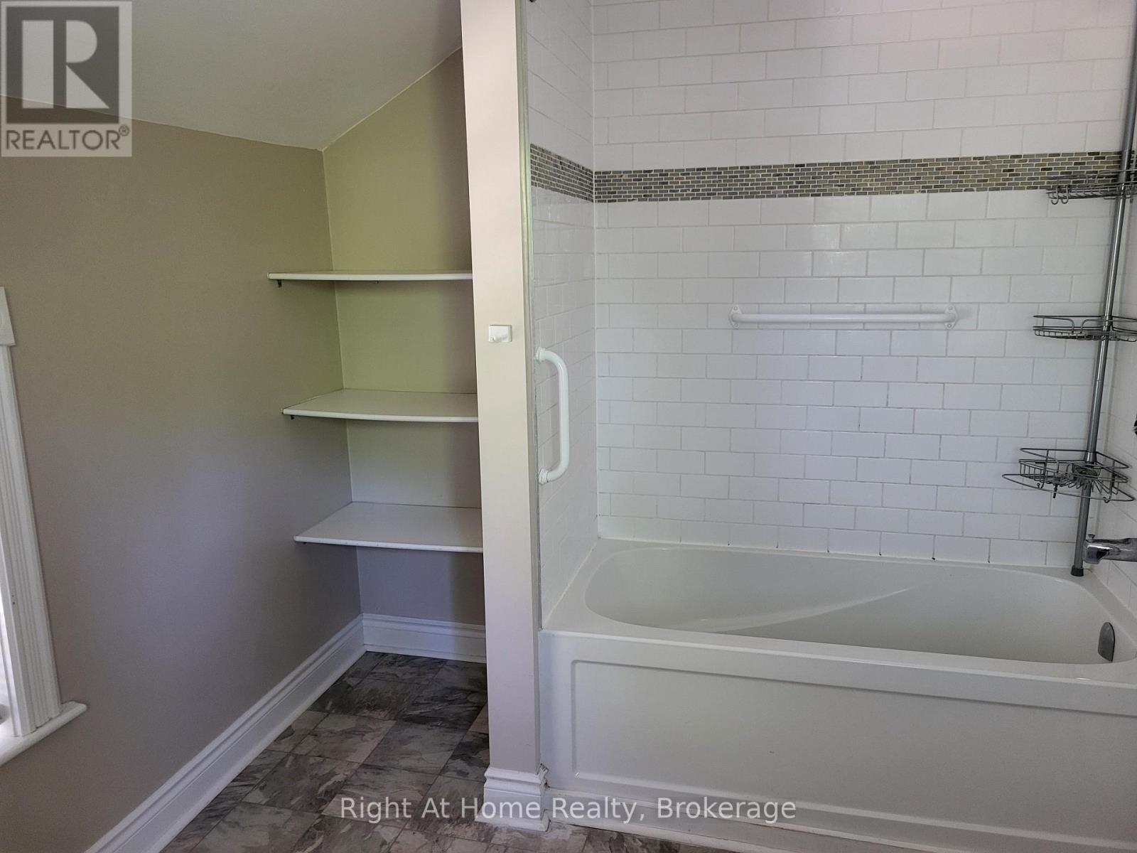 12 MERCER STREET - 17