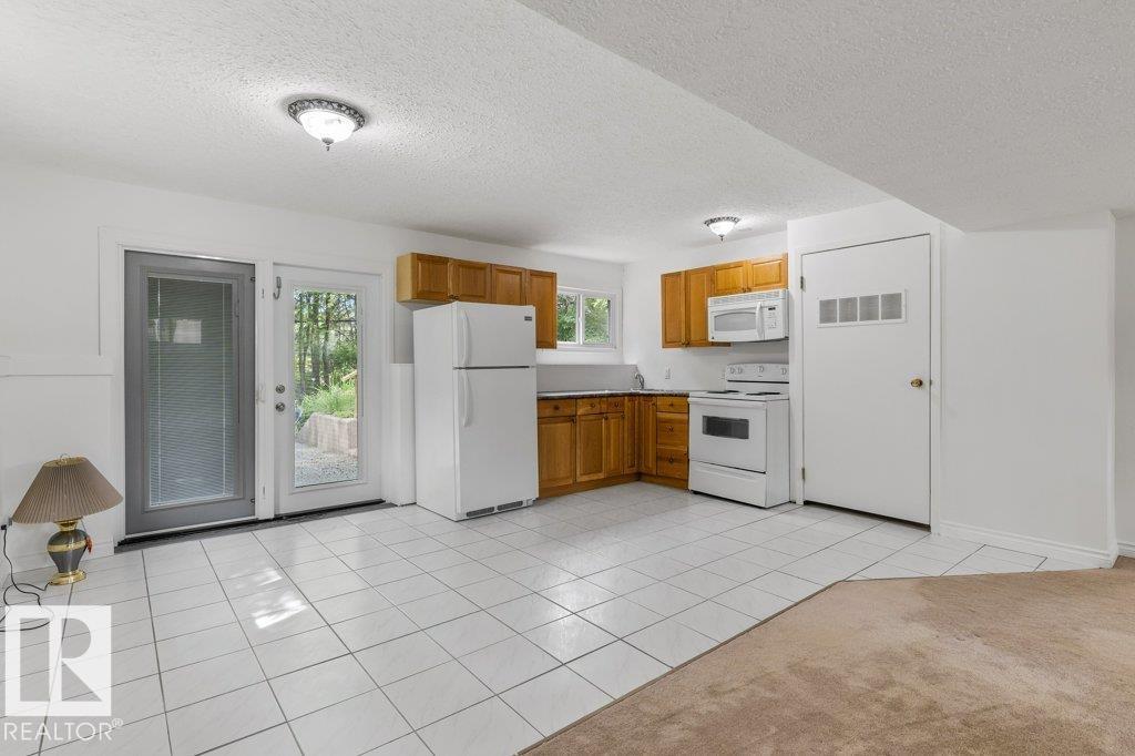 47 SPRUCE CR — photo 29