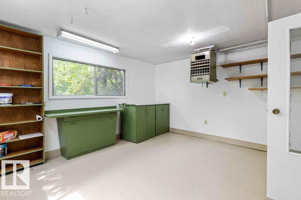 47 SPRUCE CR — photo 42