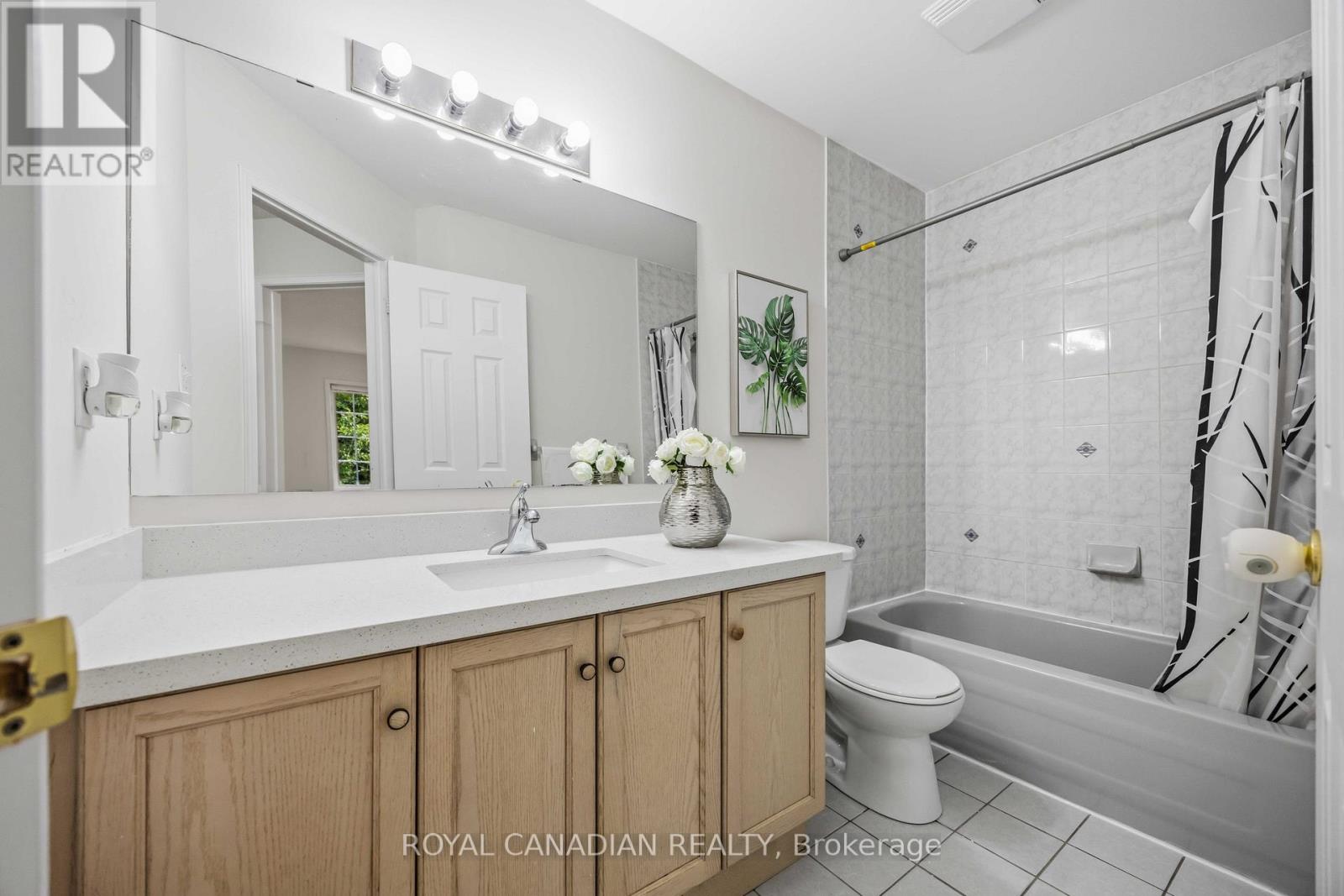 137 STOKELY CRESCENT - 39
