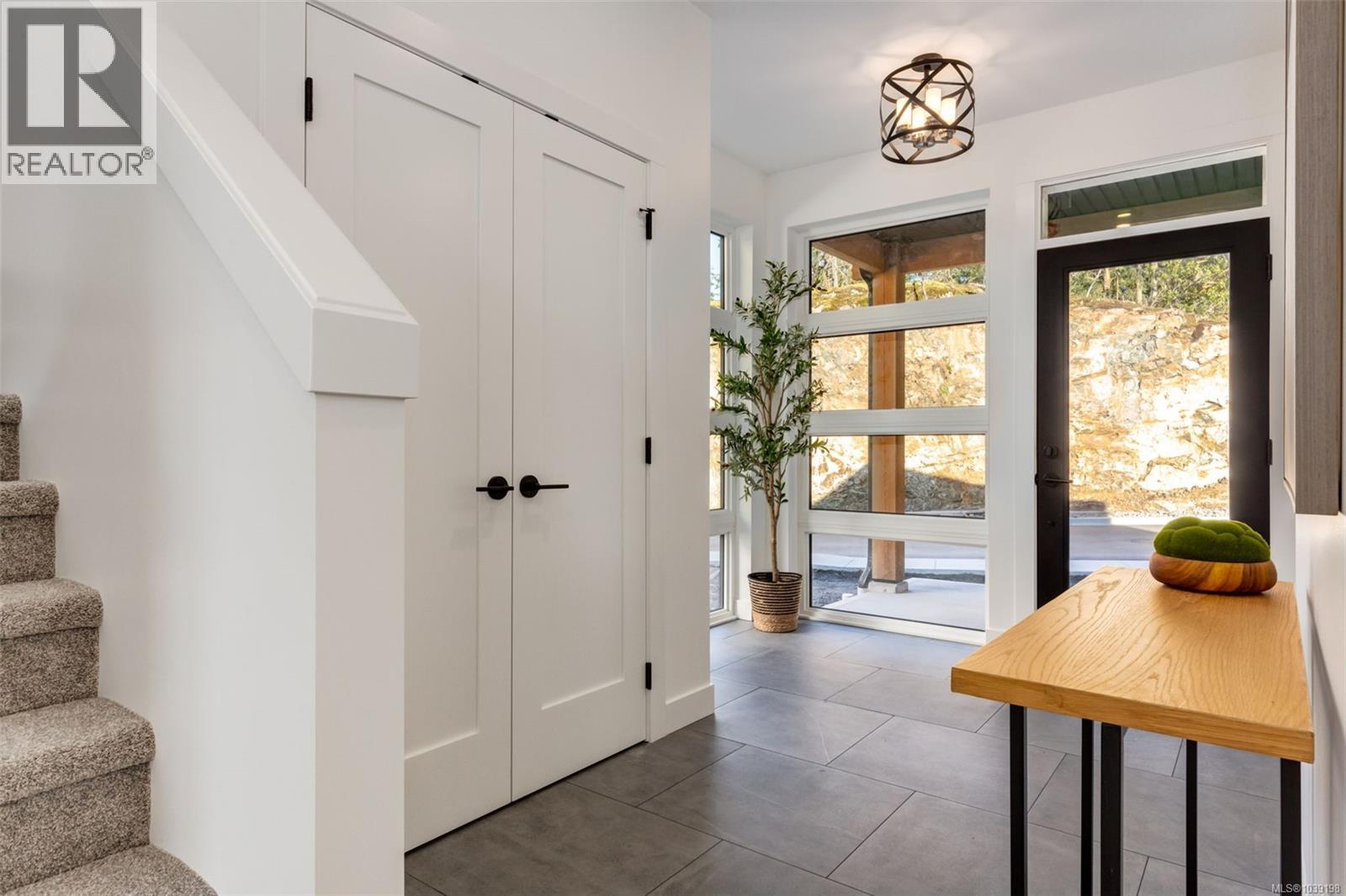 #105 1220 Manzanita Pl - 8