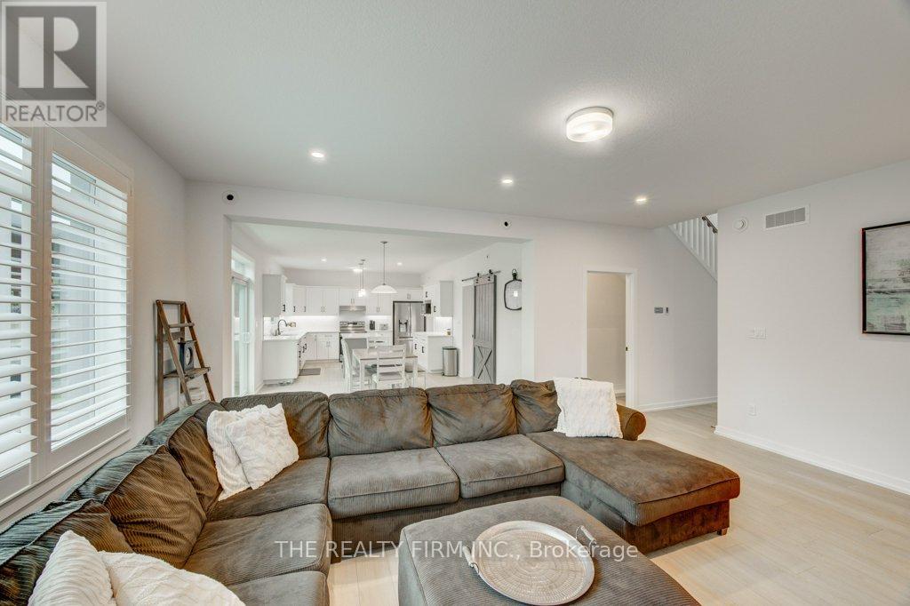 36 WHITE TAIL PATH - 11