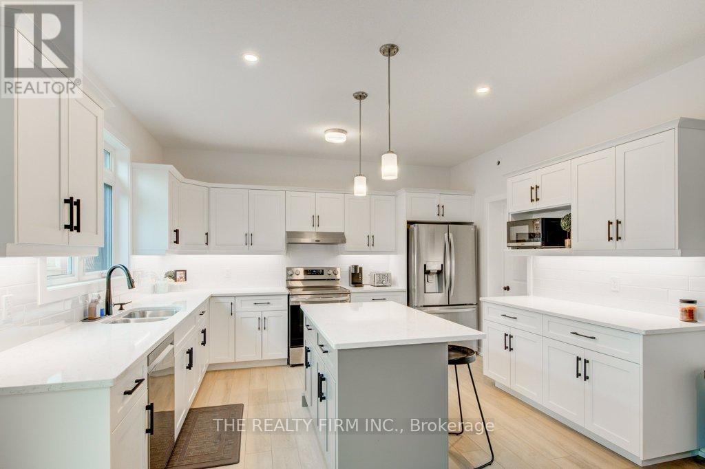 36 WHITE TAIL PATH - 15