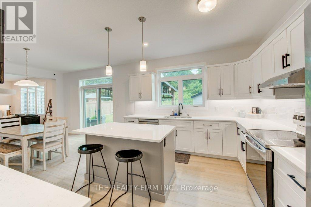 36 WHITE TAIL PATH - 17