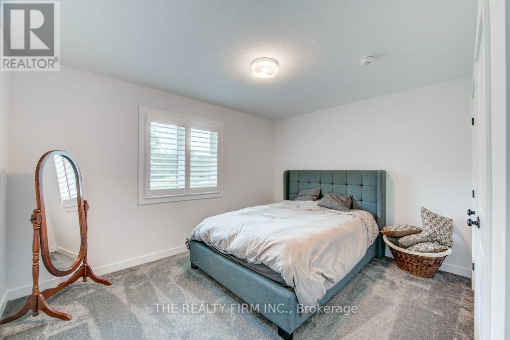 36 WHITE TAIL PATH - 29