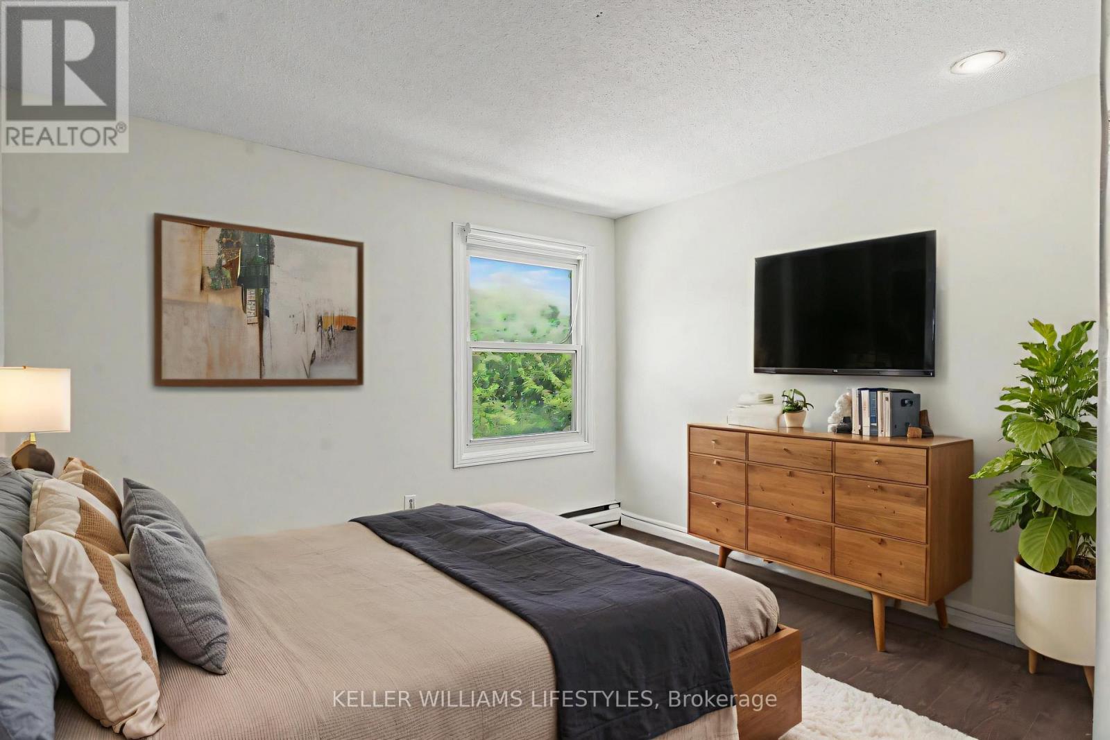 #20 760 BERKSHIRE DRIVE - 23