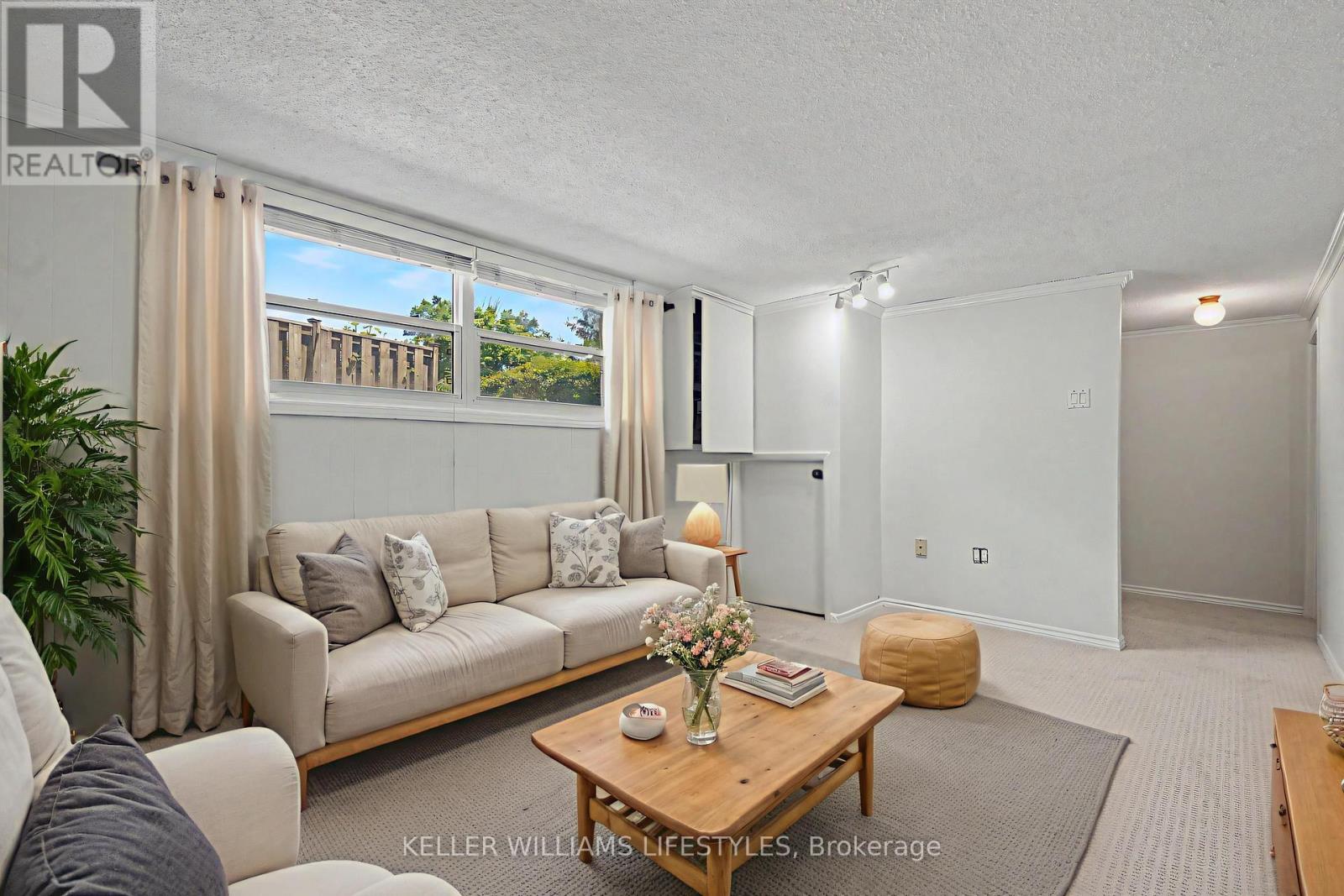 #20 760 BERKSHIRE DRIVE - 29