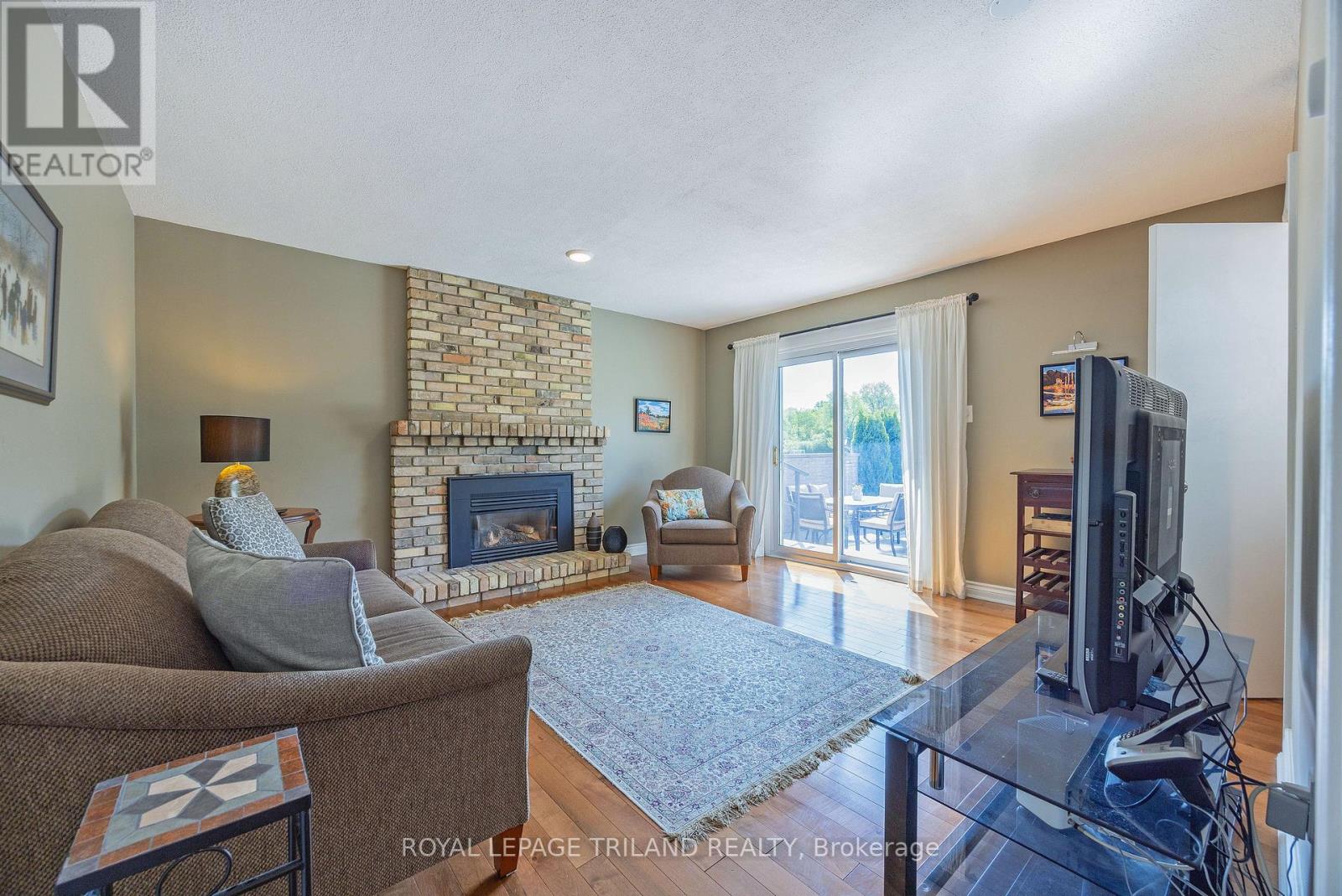 1402 HASTINGS DRIVE - 16