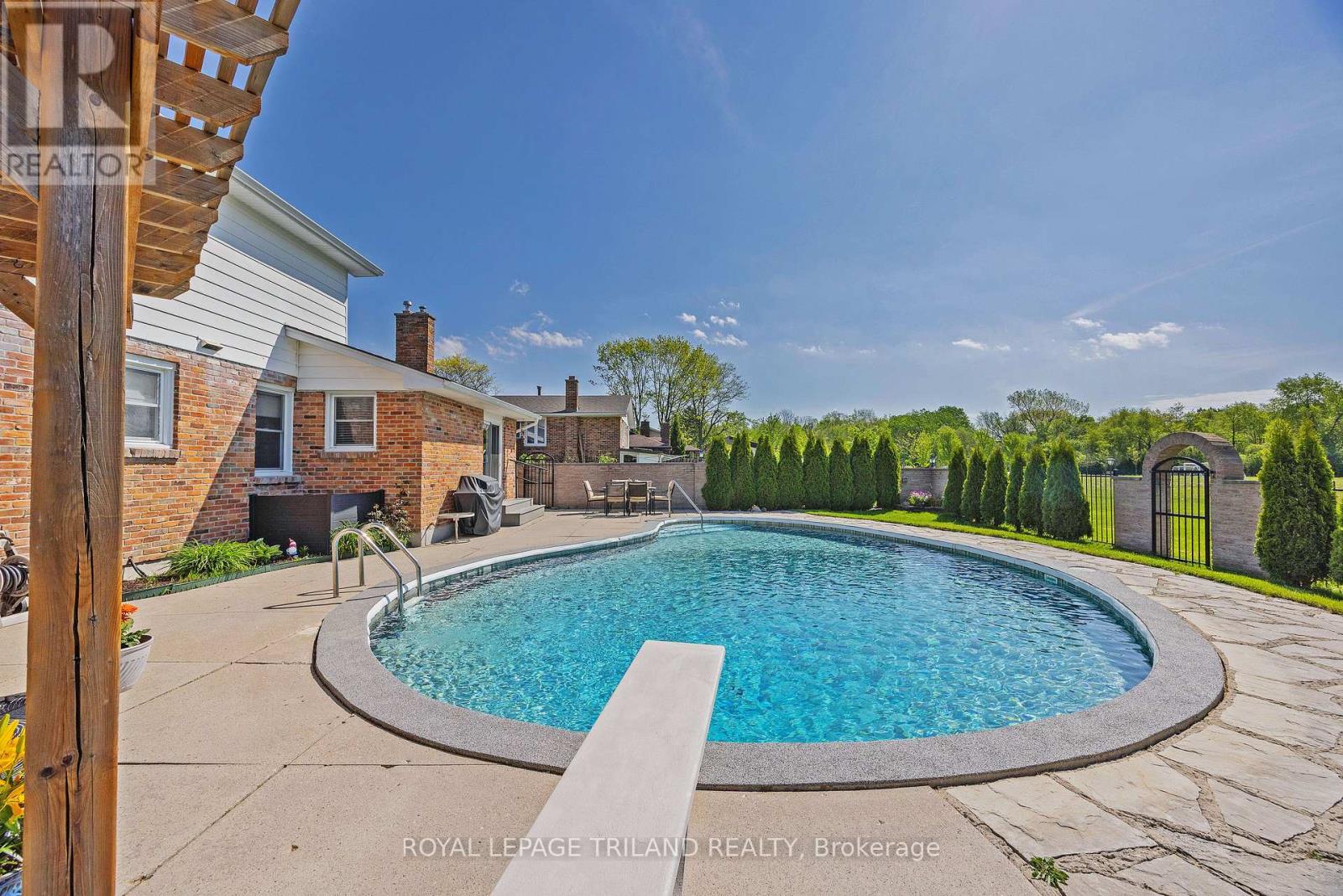 1402 HASTINGS DRIVE - 37