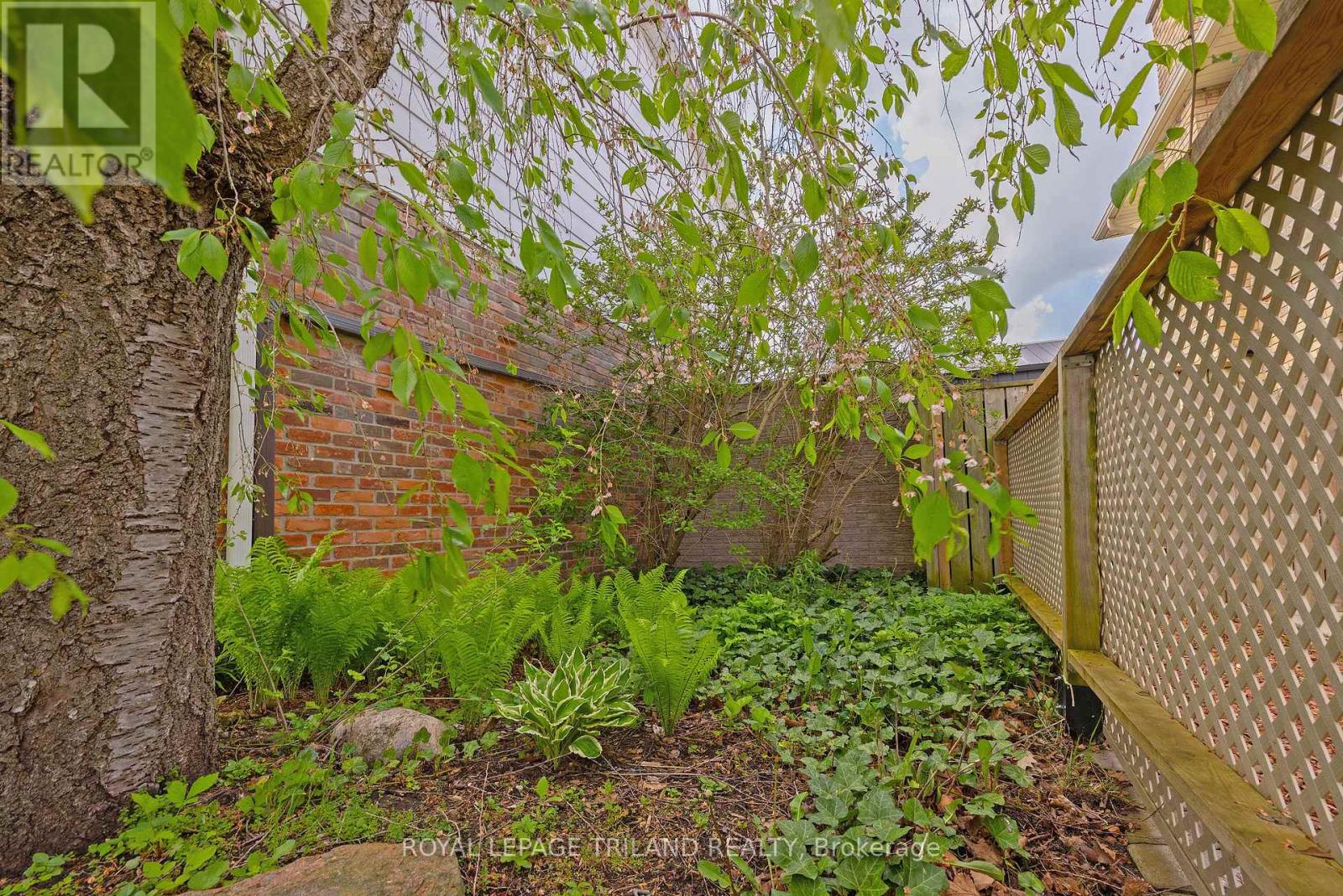 1402 HASTINGS DRIVE - 39