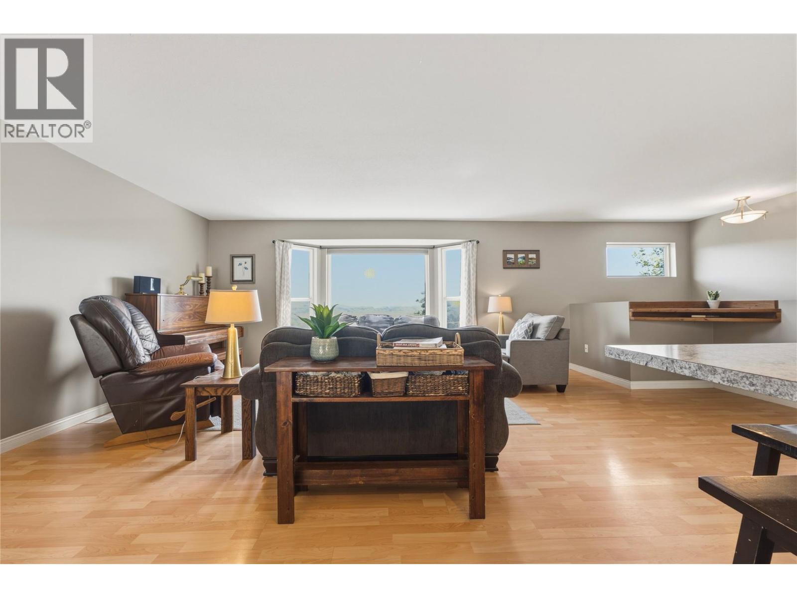 6512 Blue Jay Road, Vernon