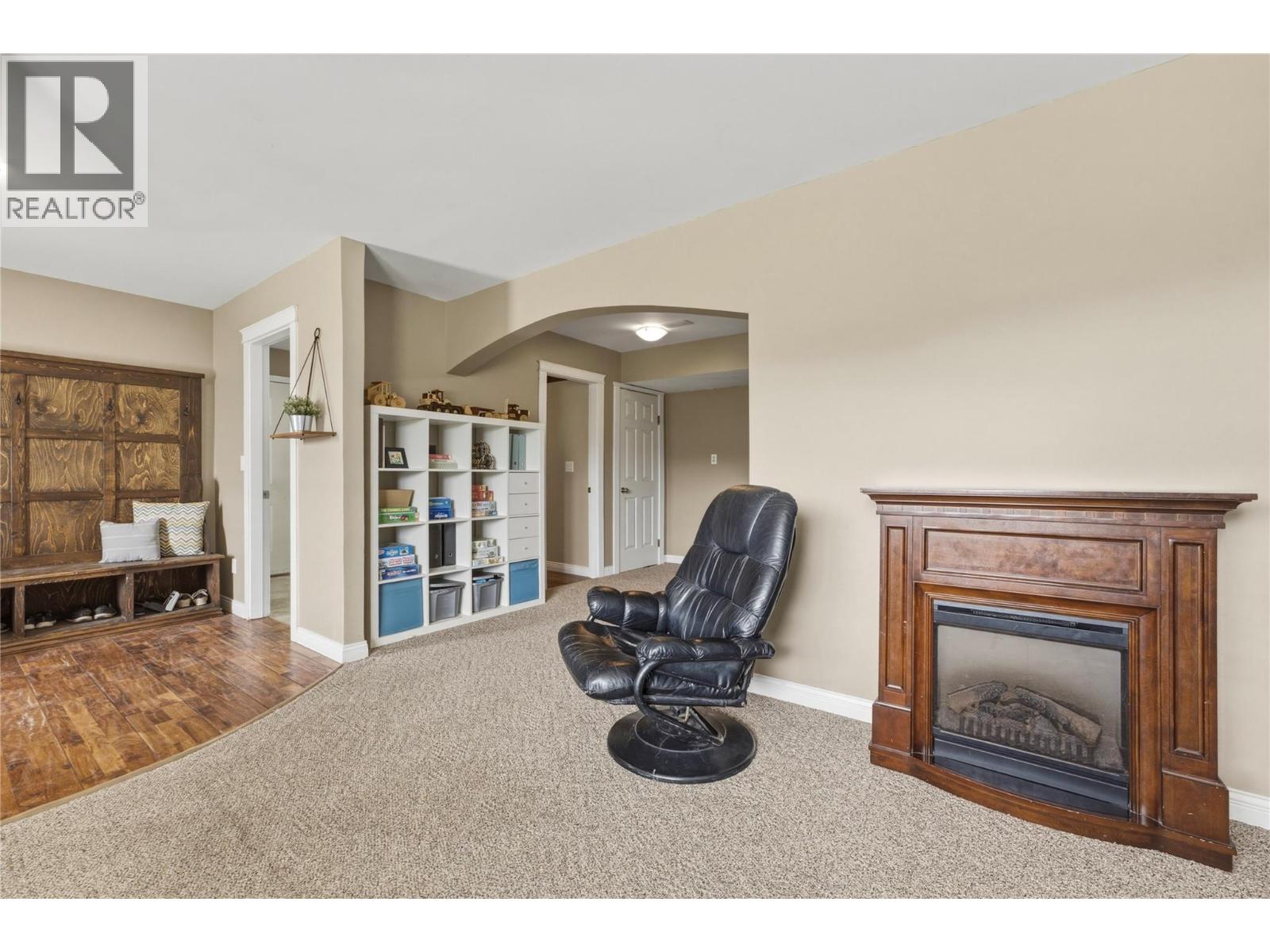 6512 Blue Jay Road, Vernon