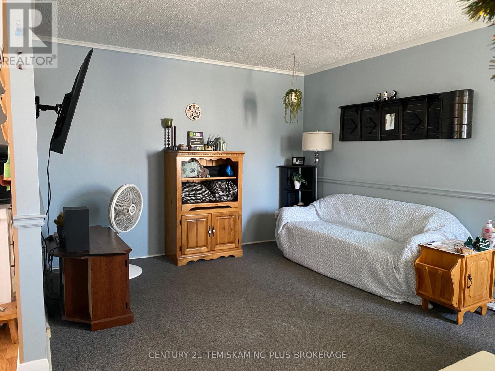 222 WHITEWOOD AVENUE - 12