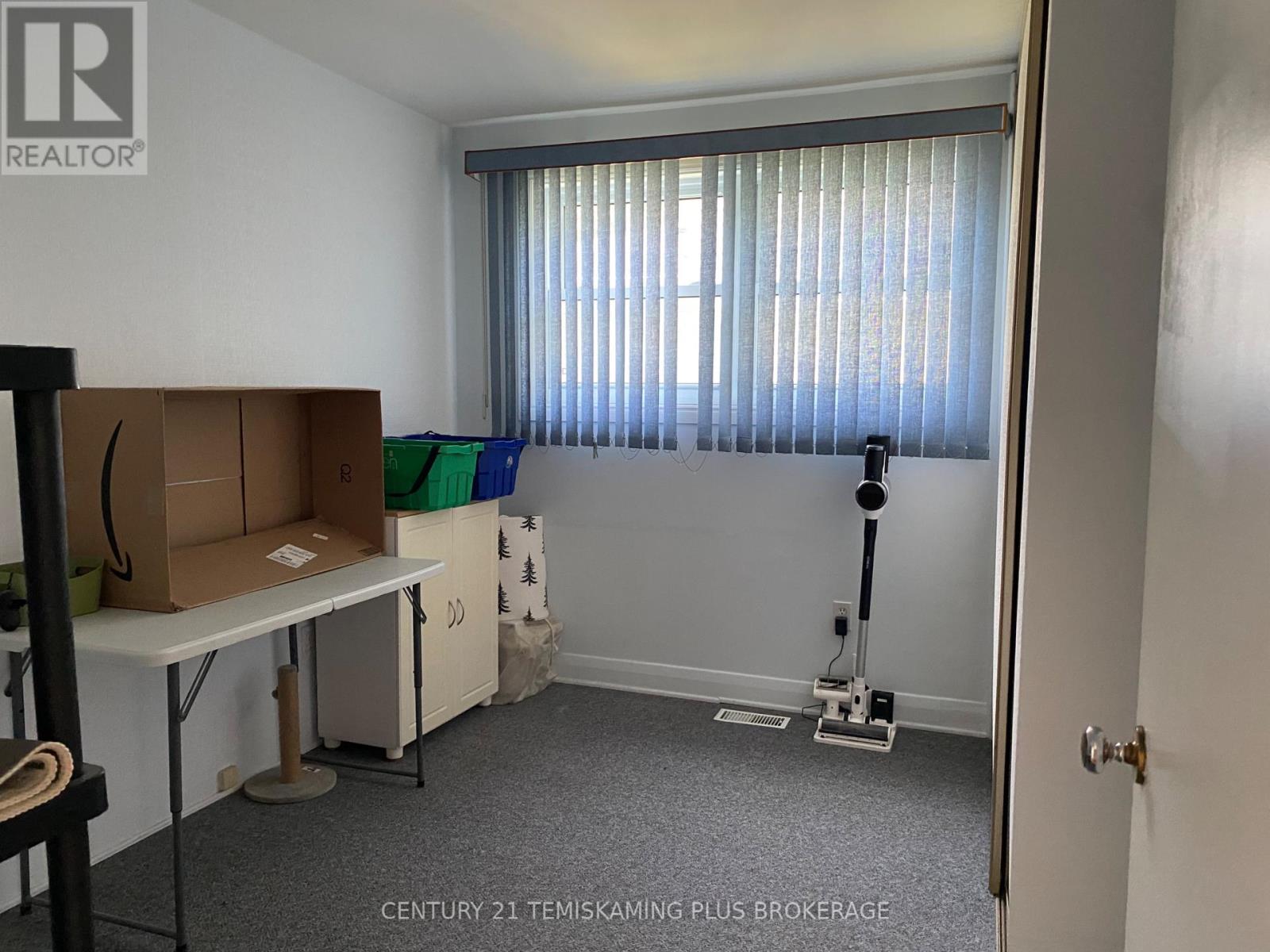 222 WHITEWOOD AVENUE - 15