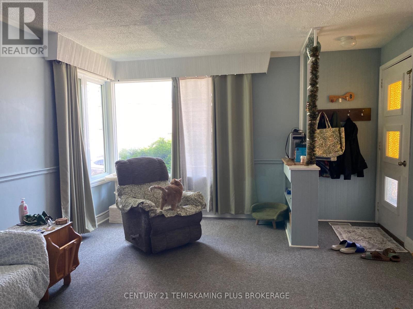 222 WHITEWOOD AVENUE - 19