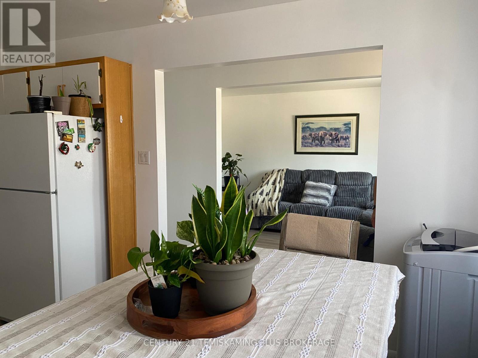 222 WHITEWOOD AVENUE - 6