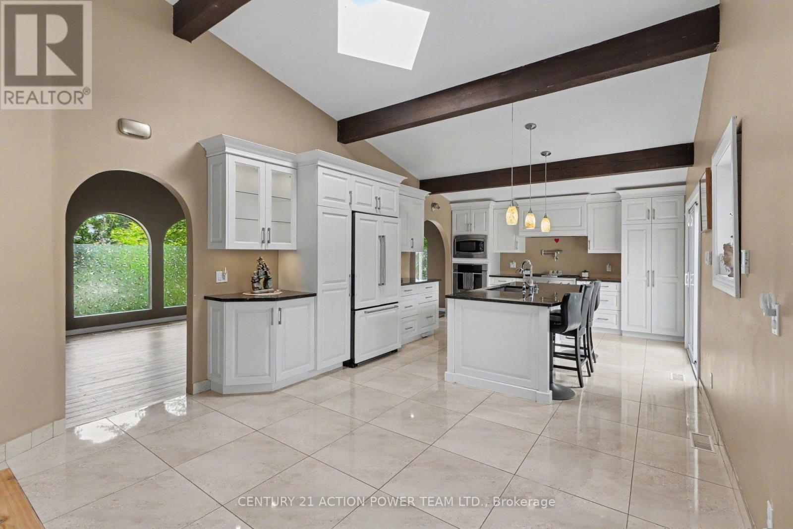 1558 BELLA VISTA DRIVE N - 15