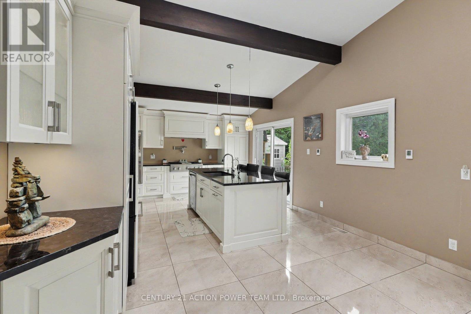 1558 BELLA VISTA DRIVE N - 16