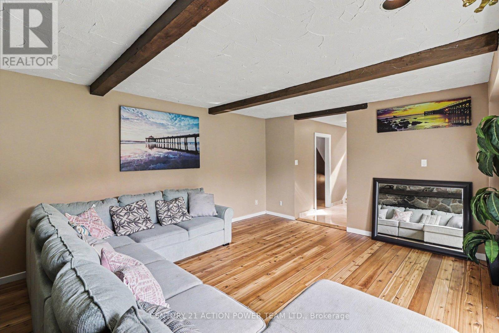 1558 BELLA VISTA DRIVE N - 19